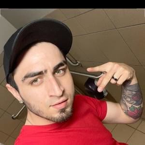 Meet your Posher, Emmanuel